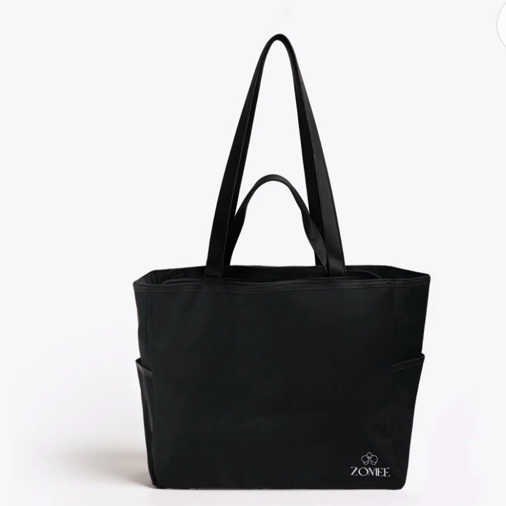 Zomee Black pumping Tote Bag Like new EUC